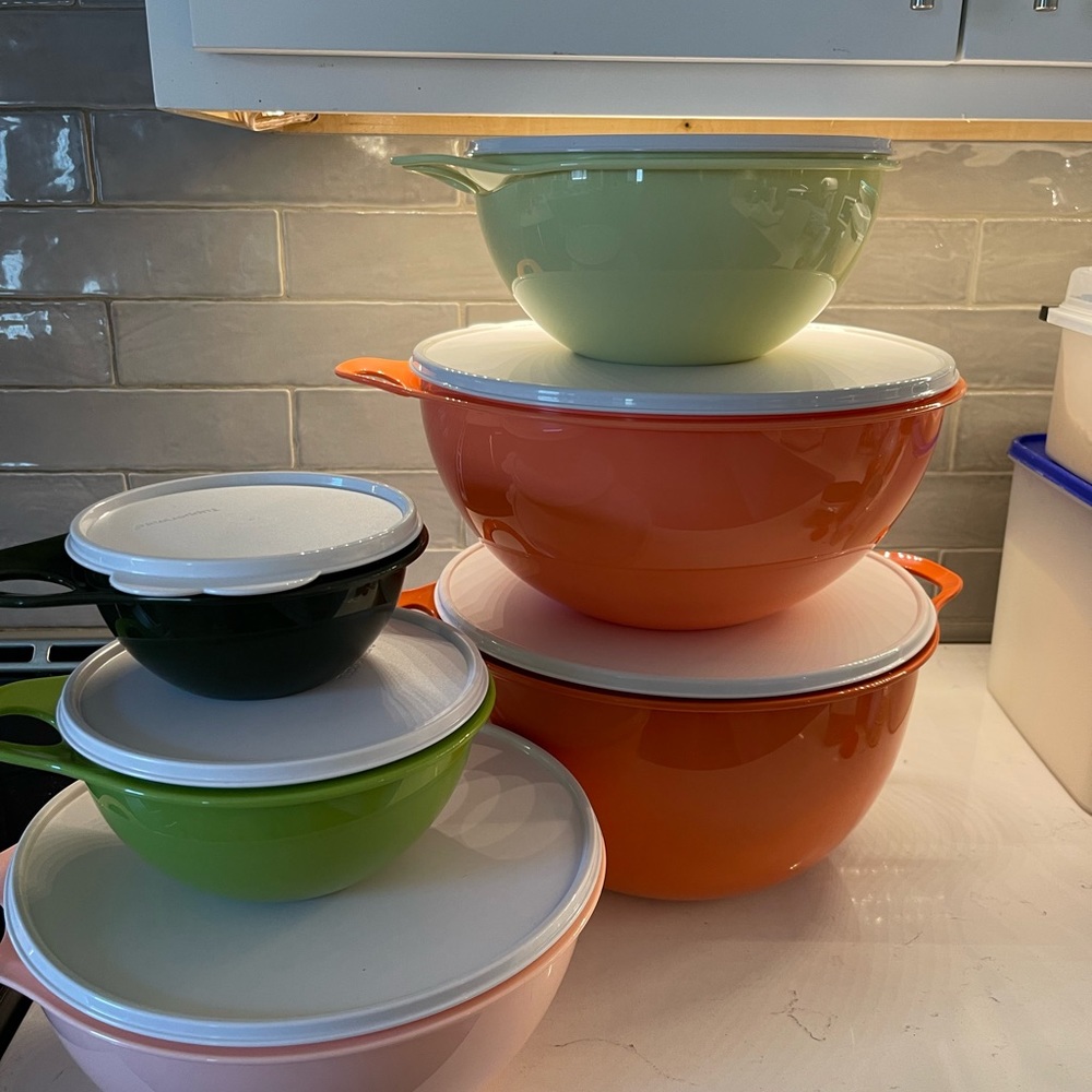 COPY - New Tupperware 5 pc Thatsa Bowls with Seals